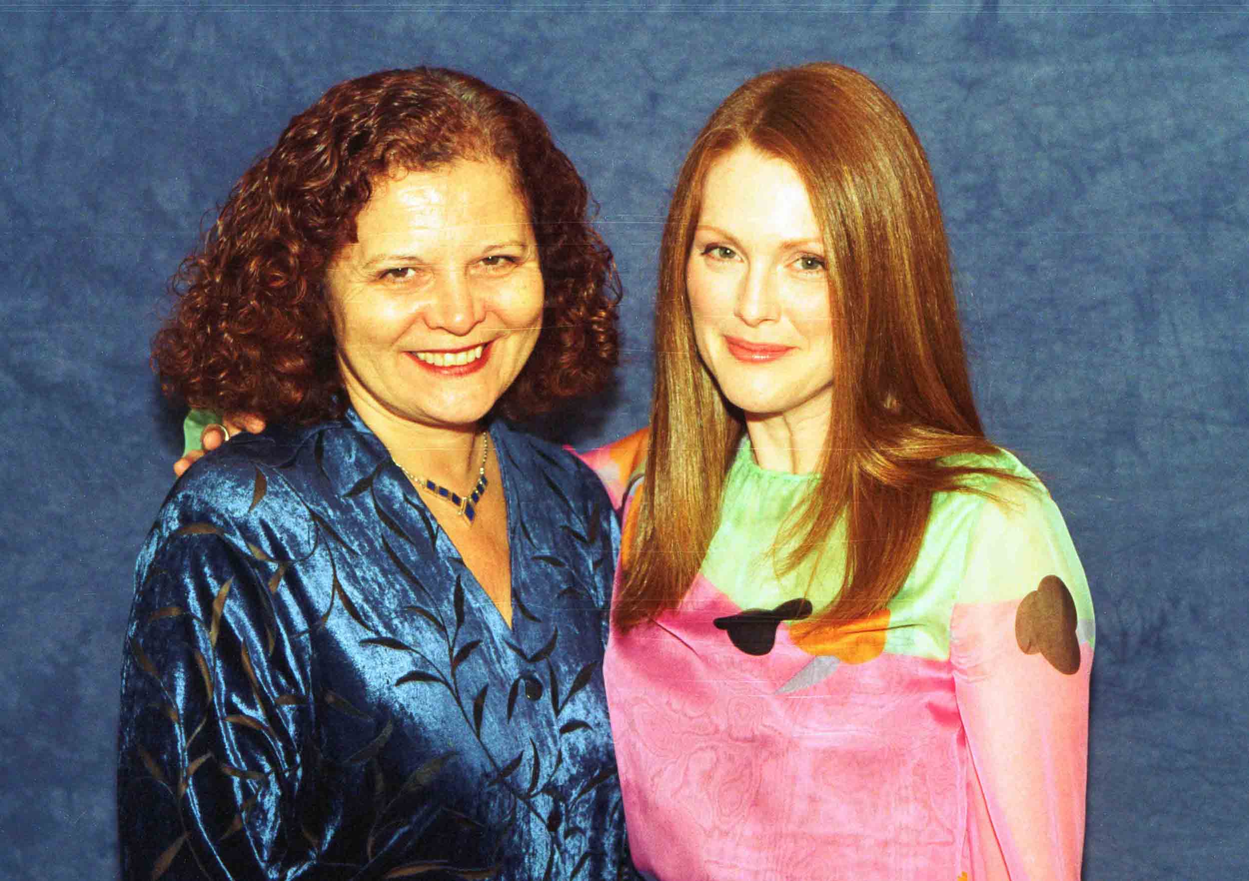 Elisa Leonelli, Julianne Moore
