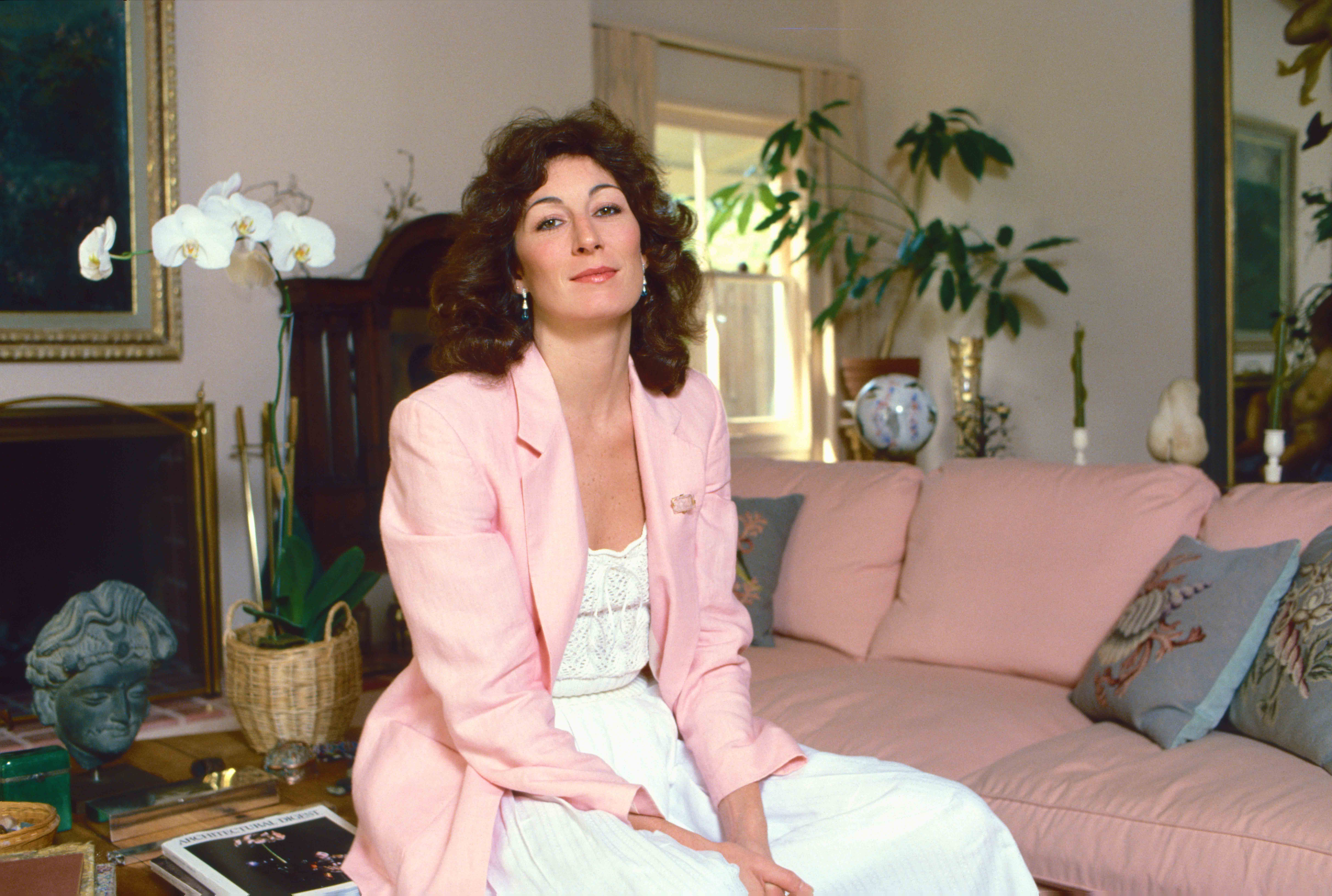 Anjelica Huston