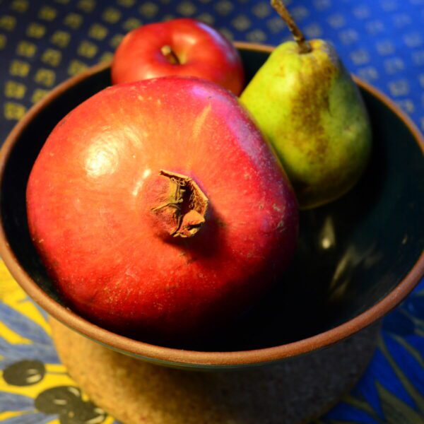 illustrates the role of details and background in a still life