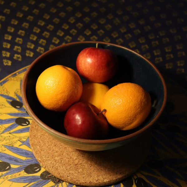 Illustrate how shade, shadows and colours complement forms