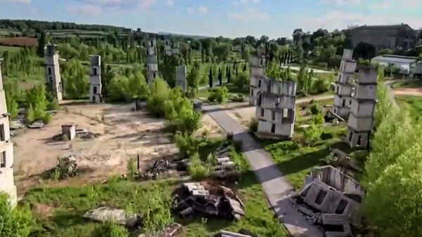 View of Kiefer property at Barjac