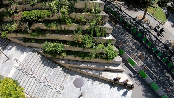 Entrance to the promenade