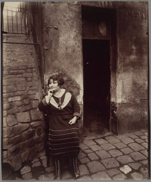 Eugene Atget, La Villette, rue Asselin, 1921, albumen silver print, J. Paul Getty Museum, Los Angeles.