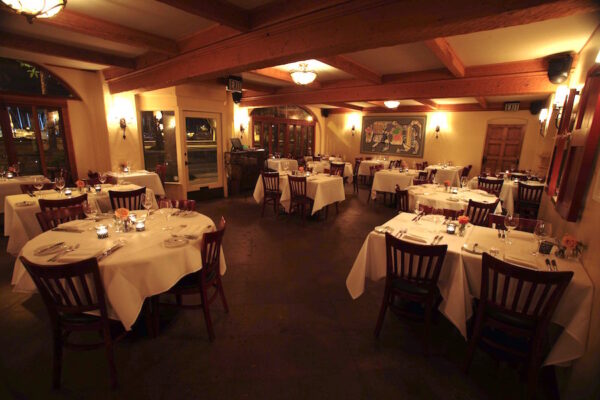 Toma restaurant interior