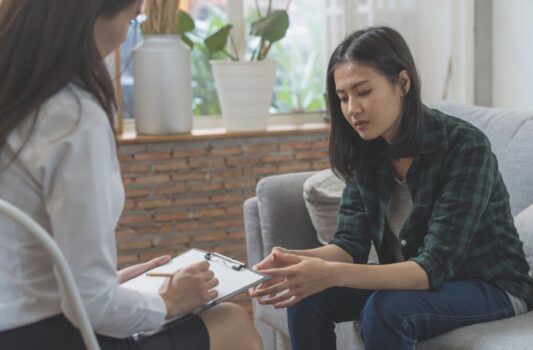 patient getting counseling