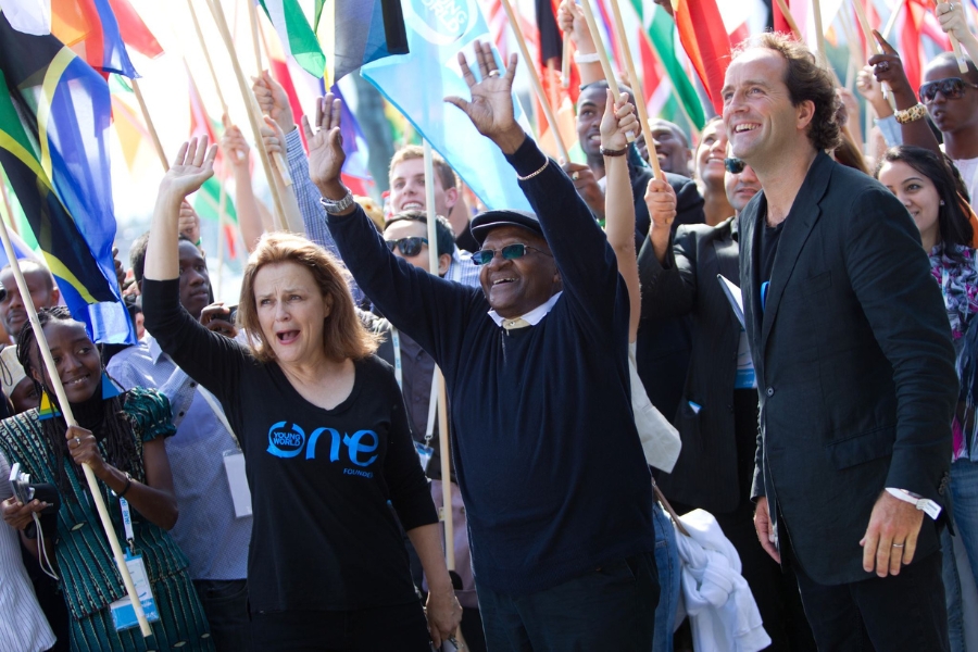 Kate Robertson and Desmond Tutu. Photo: One Young World