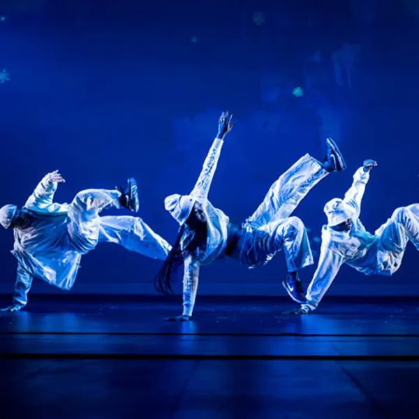 hip hop dancers in white