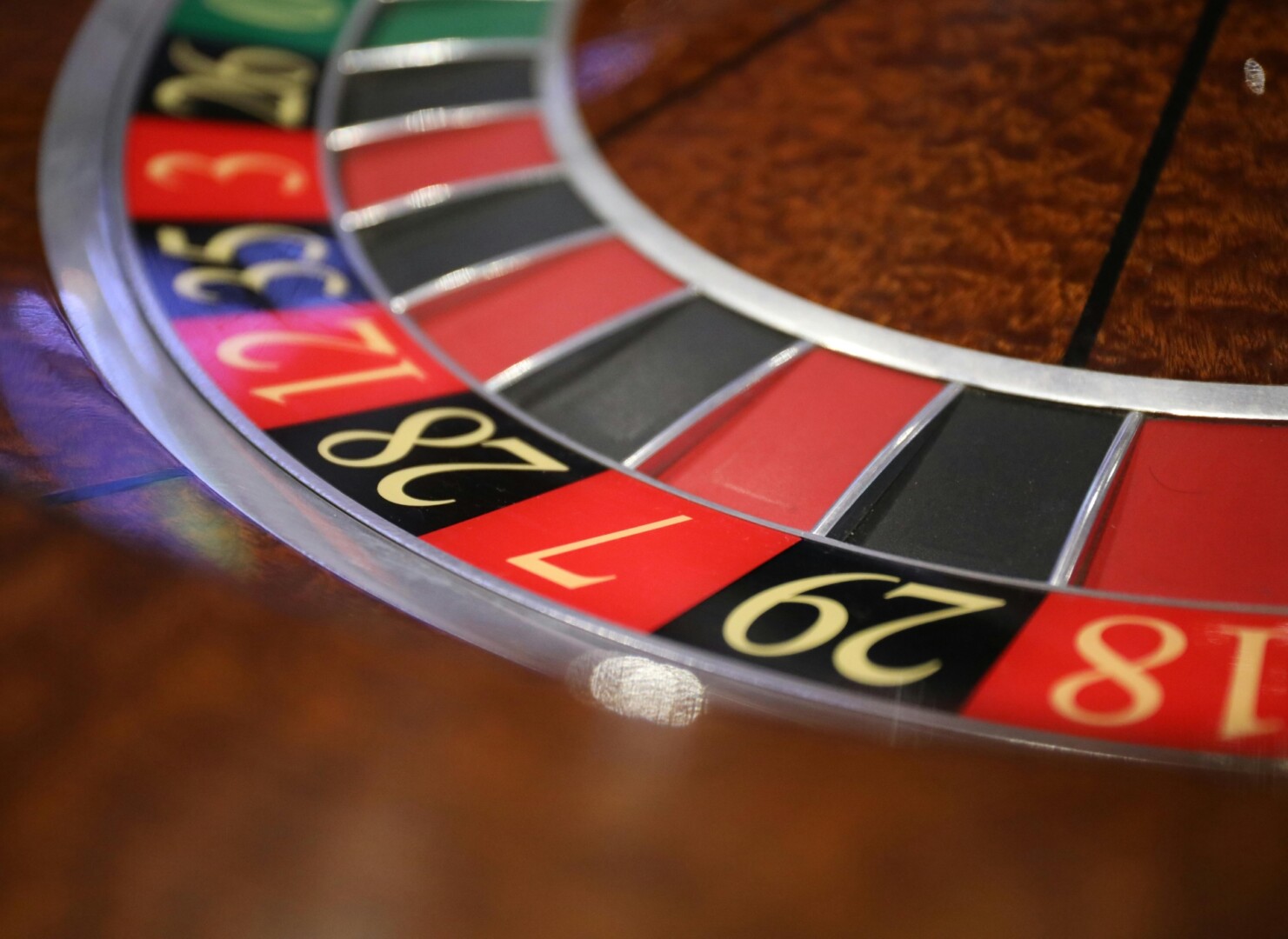 When Spins Tell a Tale: Cultural Side of Online Roulette