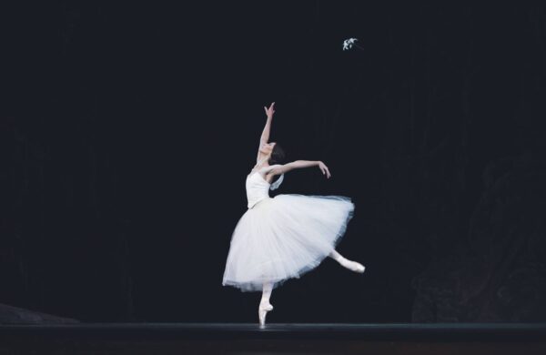 A dancer in arabesque in Giselle