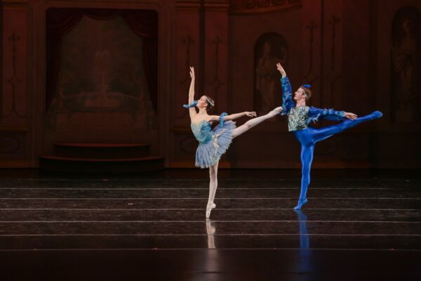 Ballet dancers in blue
